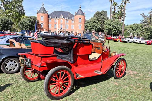 https://www.ville-sollies-pont.fr/photo/img/actualites/2025/2CV_club/2CV_club_(1).jpg?time=1759153007006