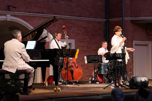 https://www.ville-sollies-pont.fr/photo/img/actualites/2025/fest_piano/06.07/IMG_1509_DxO.jpg?time=1751881085890