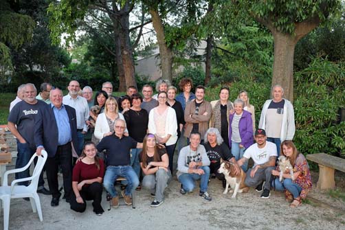 https://www.ville-sollies-pont.fr/photo/img/actualites/2025/voisins/F%C3%AAte_voisins_23_(2).jpg?time=1748253888125