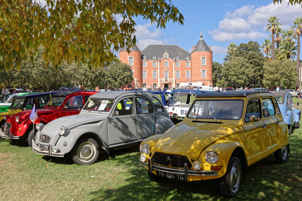 https://www.ville-sollies-pont.fr/photo/img/actualites/2026/2cv_club/2cv_club_(21).jpg?time=1790687314928