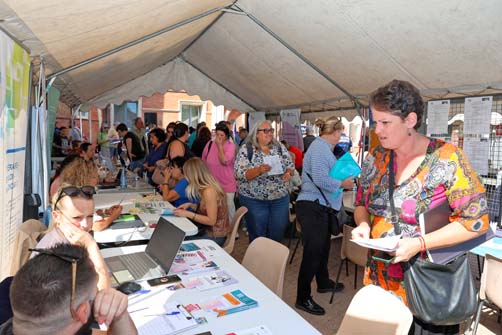 https://www.ville-sollies-pont.fr/photo/img/actualites/2026/CCAS/forum_emploi/Forum_emploi_(1).jpg?time=1791968608542