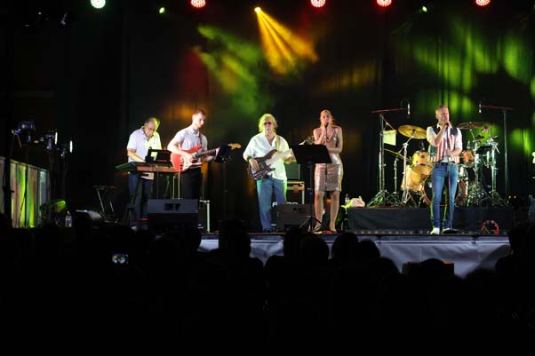 https://www.ville-sollies-pont.fr/photo/img/actualites/2026/F%C3%AAte_musique/tribute_goldman/IMG_2216.jpg?time=1782130872765