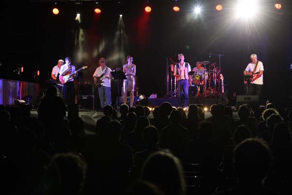 https://www.ville-sollies-pont.fr/photo/img/actualites/2026/F%C3%AAte_musique/tribute_goldman/IMG_2216.jpg?time=1782130872765