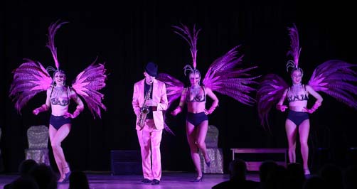 https://www.ville-sollies-pont.fr/photo/img/actualites/2026/Farlight_soir%C3%A9e_cabaret_8.05/farlight_(13).jpg?time=1778585748156