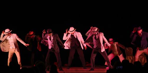 https://www.ville-sollies-pont.fr/photo/img/actualites/2026/Farlight_soir%C3%A9e_cabaret_8.05/farlight_(13).jpg?time=1778585748156