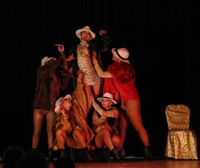 https://www.ville-sollies-pont.fr/photo/img/actualites/2026/Farlight_soir%C3%A9e_cabaret_8.05/farlight_(3).jpg?time=1778574545959