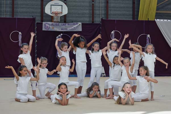 https://www.ville-sollies-pont.fr/photo/img/actualites/2026/UGC/spectacle_fin_d_ann%C3%A9e/f%C3%AAte_UGC_(4).jpg?time=1782805861803