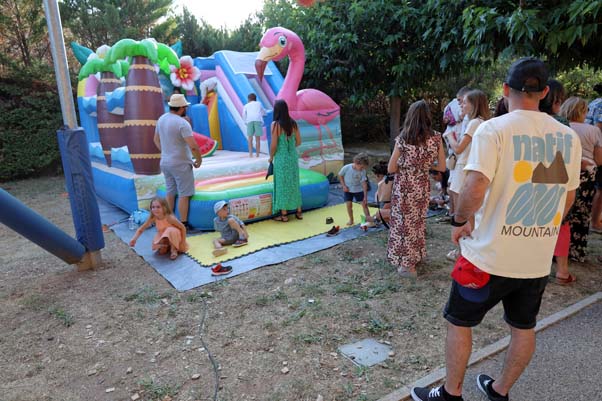 https://www.ville-sollies-pont.fr/photo/img/actualites/2026/kermesse/Mistral_mater/kermesse_mater_Mistral_(2).jpg?time=1782738198864