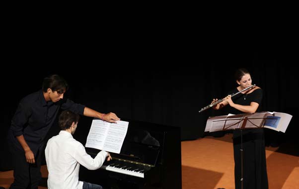 https://www.ville-sollies-pont.fr/photo/img/actualites/2026/les_nocturnes_%C3%A0_solli%C3%A8s-pont/2.07/Jeunes_talents_(2).jpg?time=1783086240267