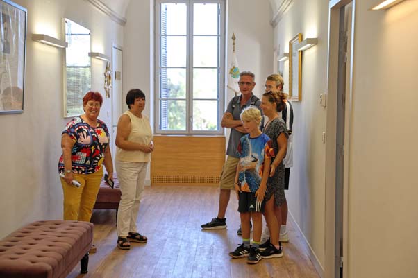 https://www.ville-sollies-pont.fr/photo/img/actualites/2026/patrimoine/Visite_chapelles-ch%C3%A2teau/visite_ch%C3%A2teau_(1).jpg?time=1789996574543