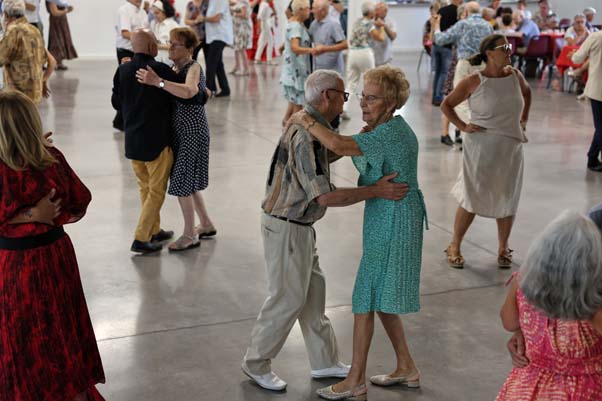https://www.ville-sollies-pont.fr/photo/img/actualites/2026/th%C3%A9s_dansants/24.09/th%C3%A9_dansant_(3).jpg?time=1790598557345