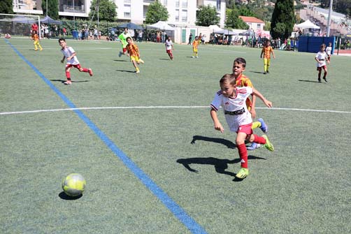 https://www.ville-sollies-pont.fr/photo/img/actualites/2026/tournoi_des_cerises/U10-11/U10-11_(1).jpg?time=1779702779530