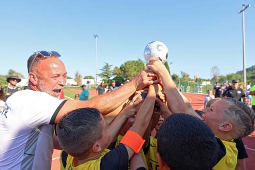 https://www.ville-sollies-pont.fr/photo/img/actualites/2026/tournoi_des_cerises/U8-9/remise_prix_(1).jpg?time=1779702635626